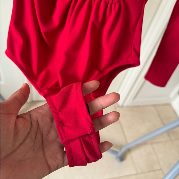 Zara Red Heart Bodysuit - Picture 4 of 9
